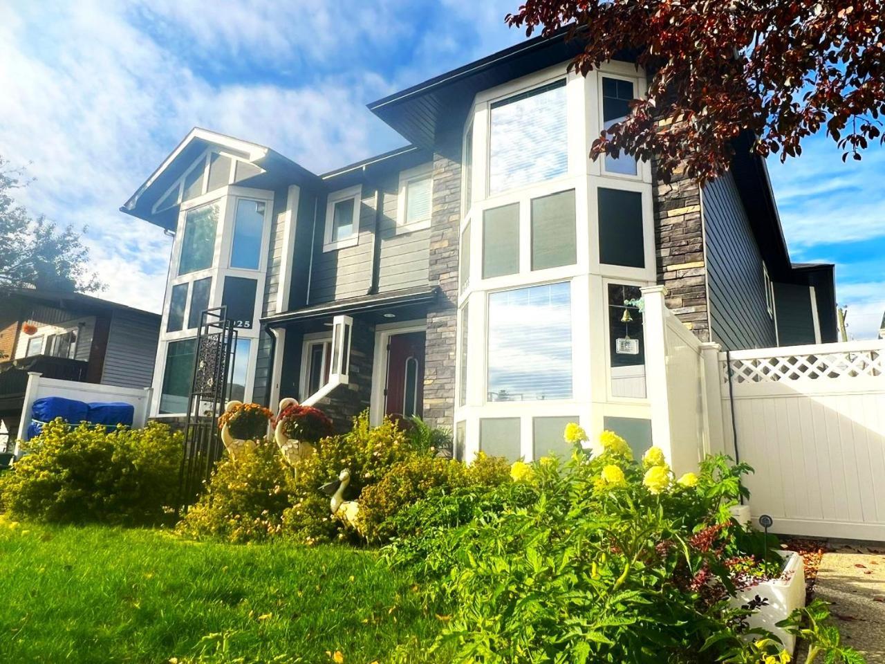 Lovely Comfy Home Private Bath In Central Calgary Luaran gambar